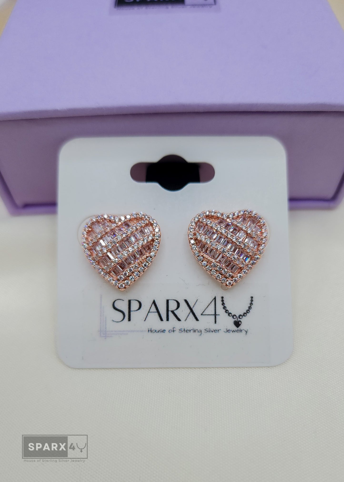 DIAMOND HEART STUD EARRINGS