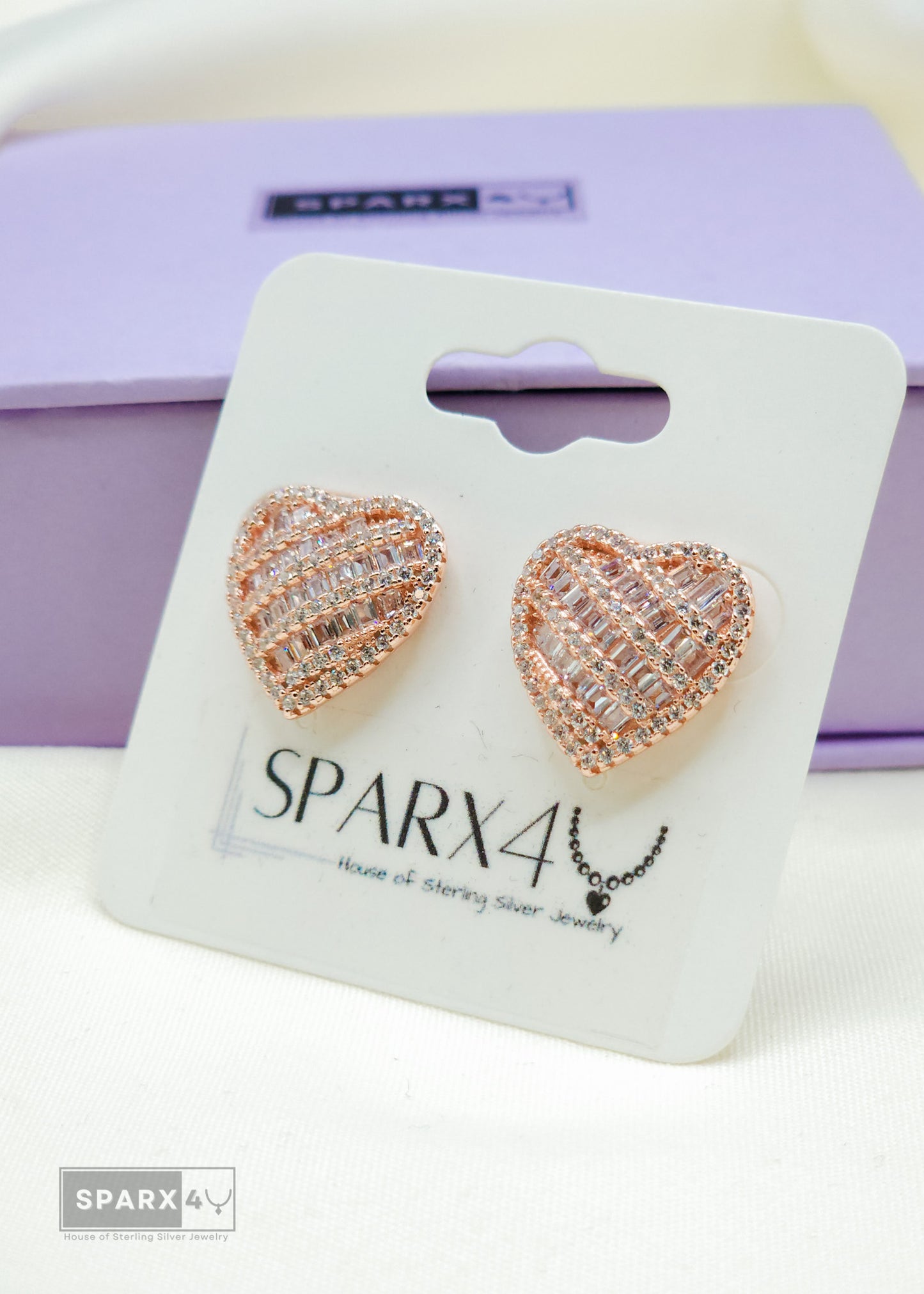 DIAMOND HEART STUD EARRINGS