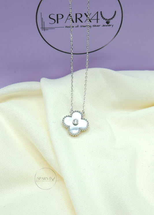 LUCKY CLOVER MOTHER OF PEARL NECKLACE