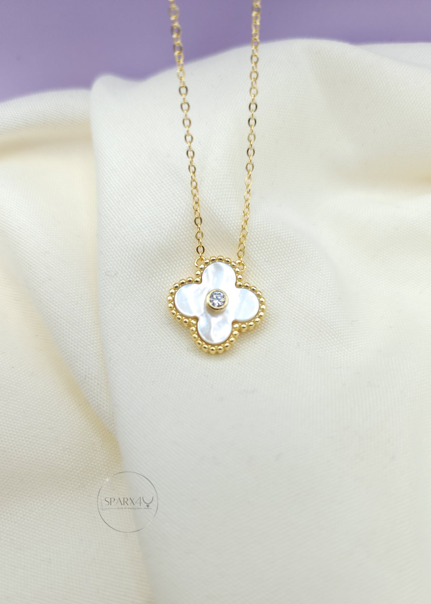 LUCKY CLOVER MOTHER OF PEARL NECKLACE