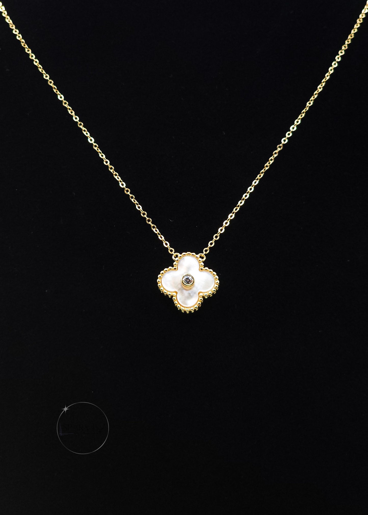 LUCKY CLOVER MOTHER OF PEARL NECKLACE