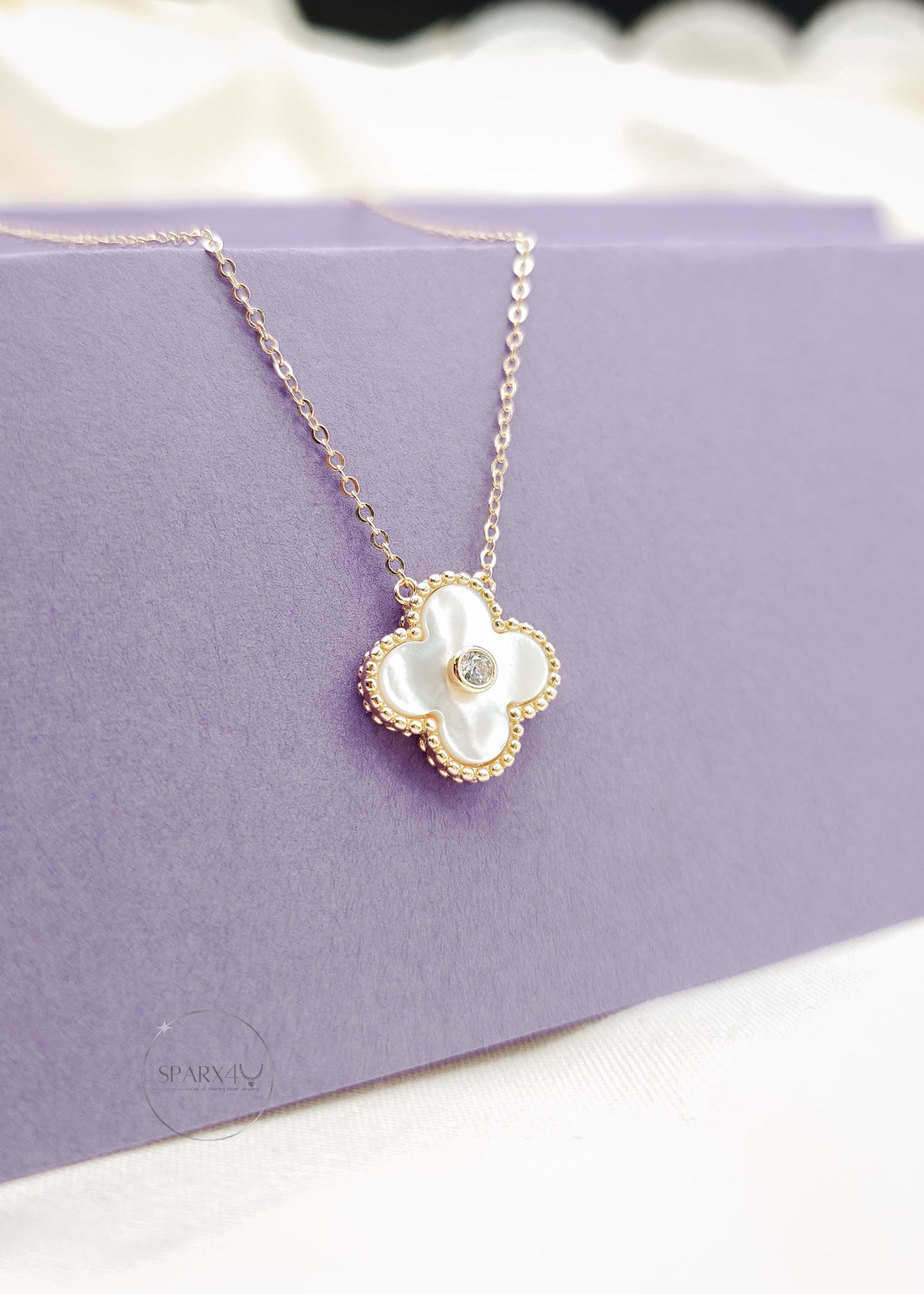 LUCKY CLOVER MOTHER OF PEARL NECKLACE