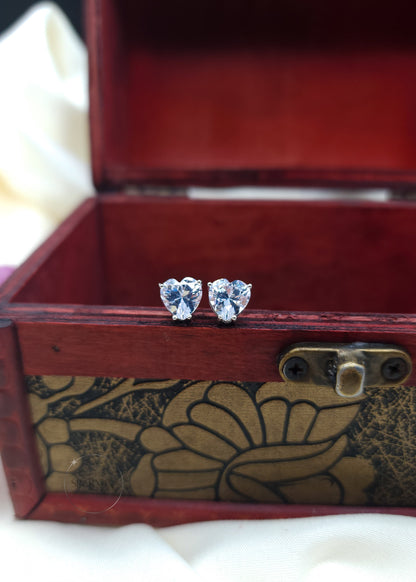 HEART SOLITAIRE STUD EARRING