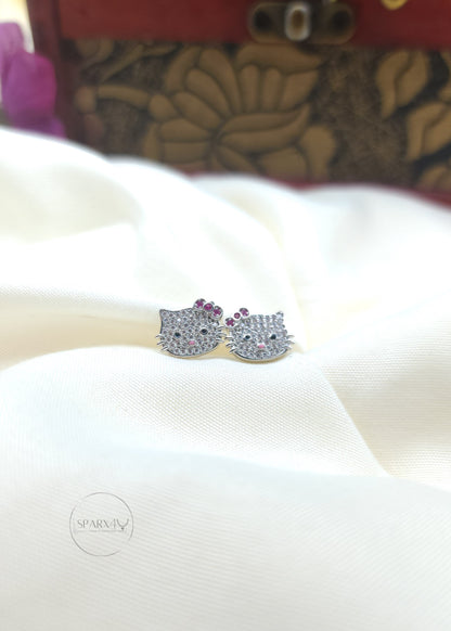 TWINKLING KITTY STUD EARRING