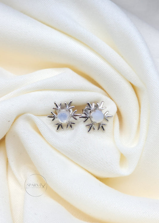 SNOWFLAKE STUD EARRING