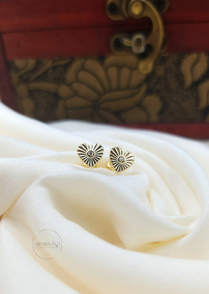 SHIMMERING HEART STUD EARRING