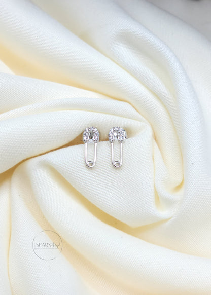 SPARKLING PIN STUD EARRING