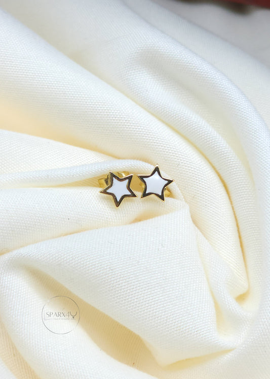 GOLDEN STAR STUD EARRING